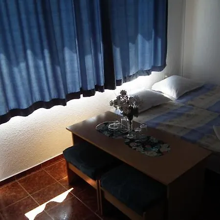 ゲストハウス Olimpiya 4*